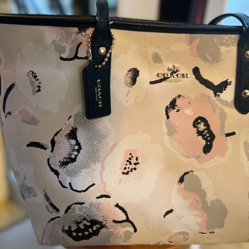 SOLD-Coach City Tote Bag - White/Black/Pink Floral